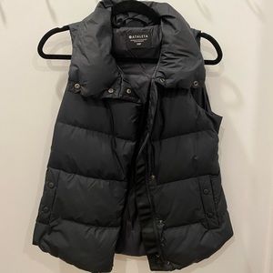 Athleta puffer vest size xs petite